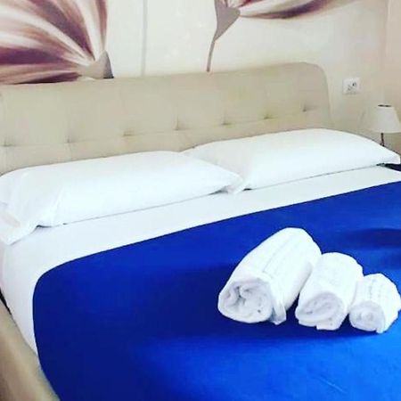 Deluxe Rooms And Chilling Jacuzzi Suite Guesthouse Rom Zimmer foto