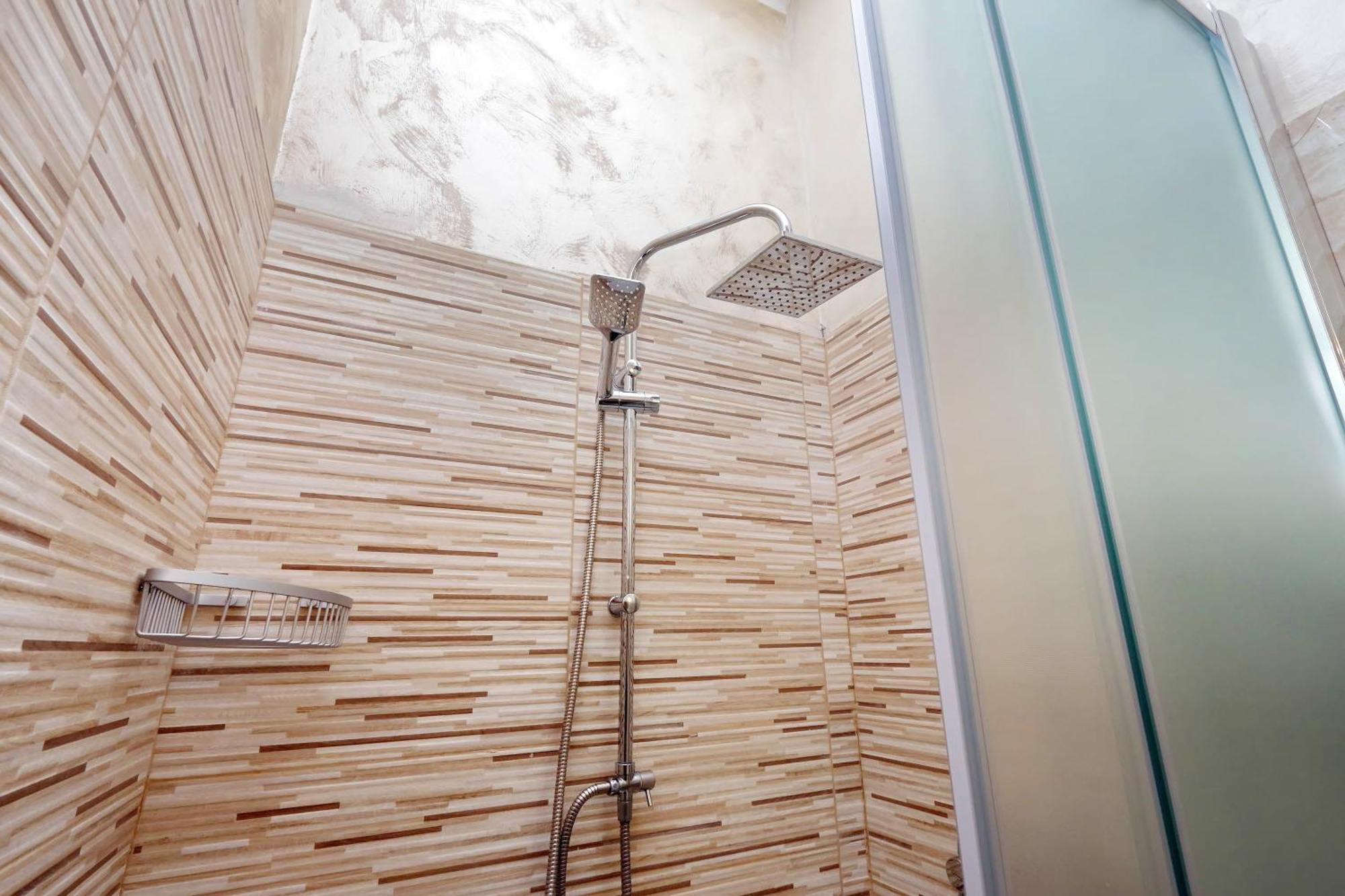 Deluxe Rooms And Chilling Jacuzzi Suite Guesthouse Rom Zimmer foto